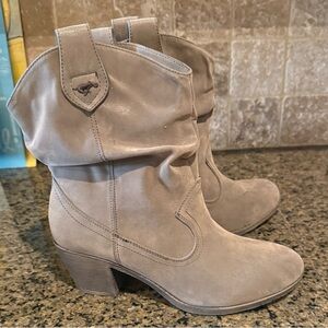 Women's Suede Ankle Boots Size 10 NWOT $85